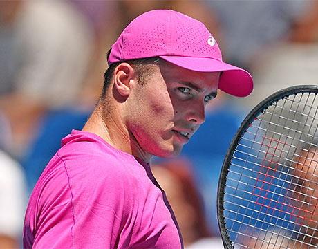 予選勝者がシード撃破の番狂わせ