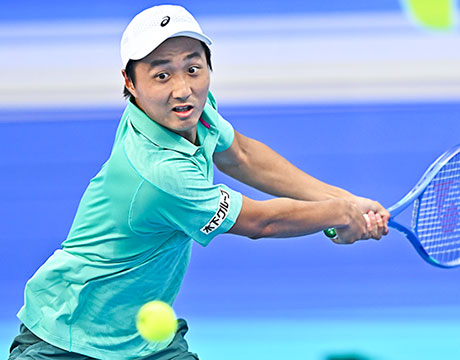 望月慎太郎 激闘制し予選決勝へ