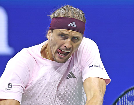 ズベレフ 今季50勝目で全米OP8強