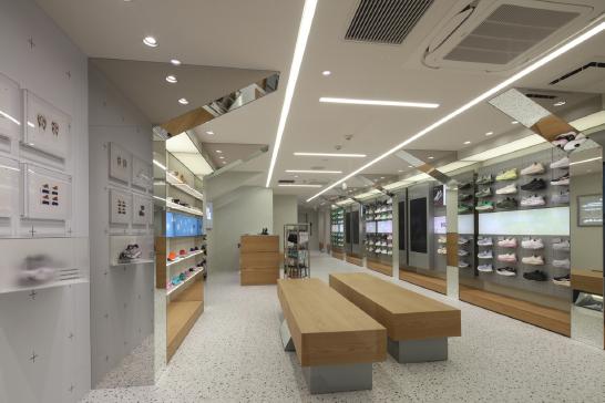 新宿店