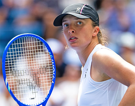 世界2位 辛勝で全米OP3回戦へ