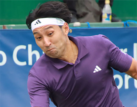 内山靖崇 快勝で8強、次戦は坂本怜