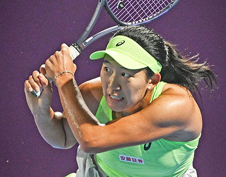 内島萌夏 ストレート負けで決勝逃す