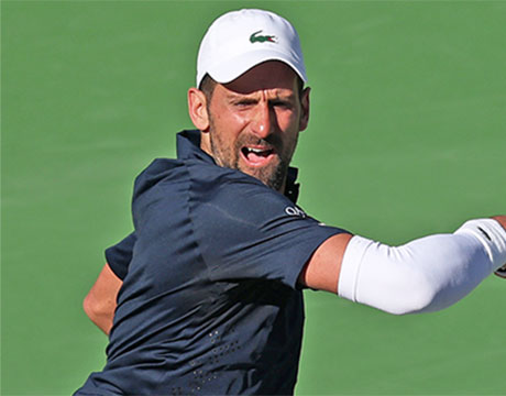 ジョコビッチ 逆転勝ちで初戦突破