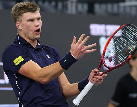 昨年王者 世界125位に屈し初戦敗退