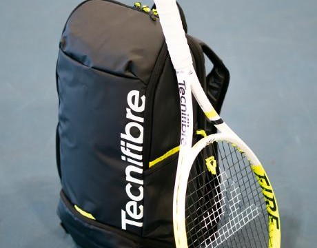 テクニファイバーから新世代パワーラケット「FIRE」シリーズが登場